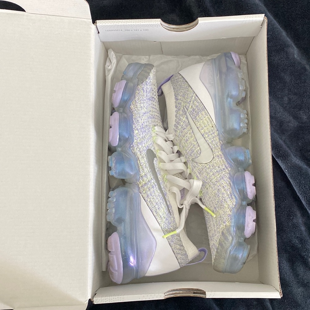 Women’s Air VaporMax Flyknit